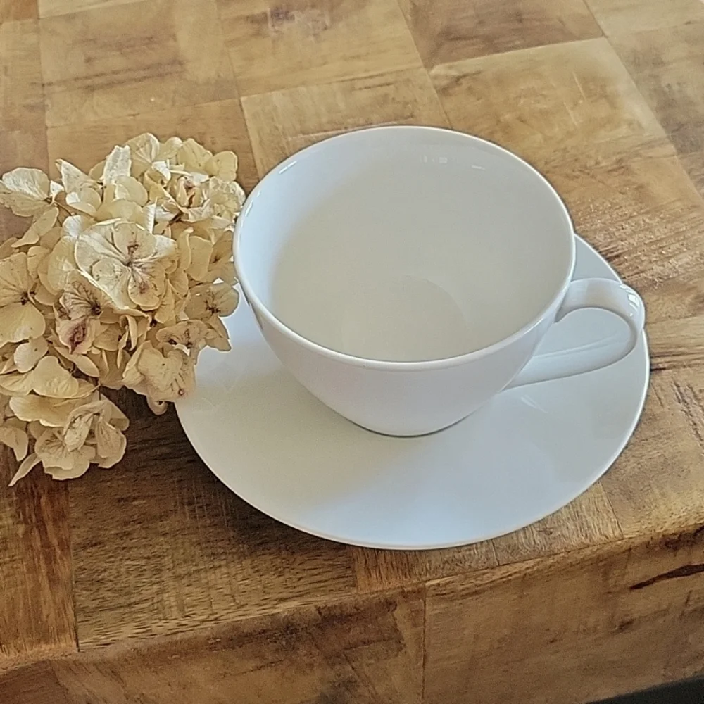 Crate&Barrel pair of teacup set